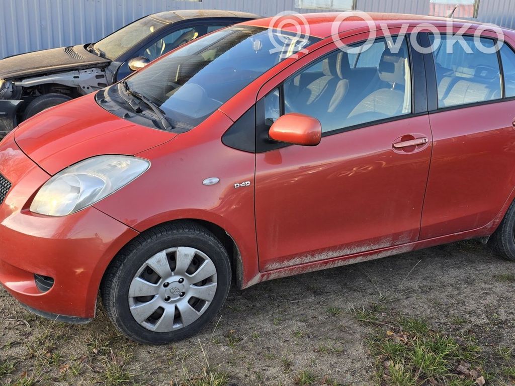 Yaris Yaris  886500D180
