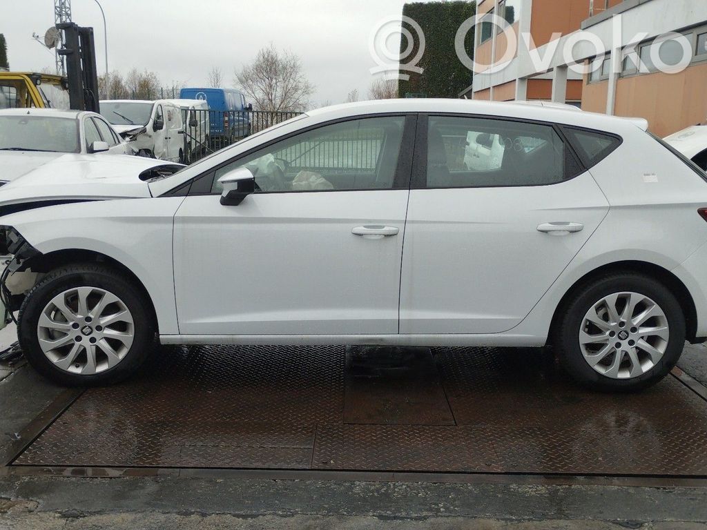Leon (5F) Leon  04E906262