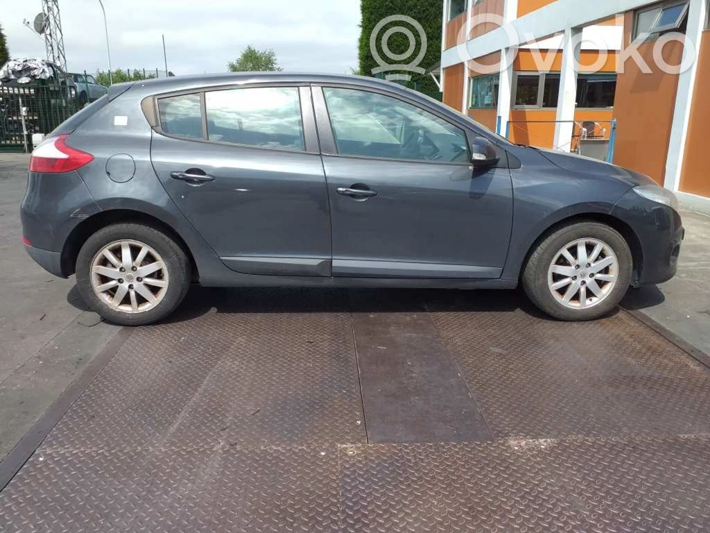 Megane III Megane  8200836473B