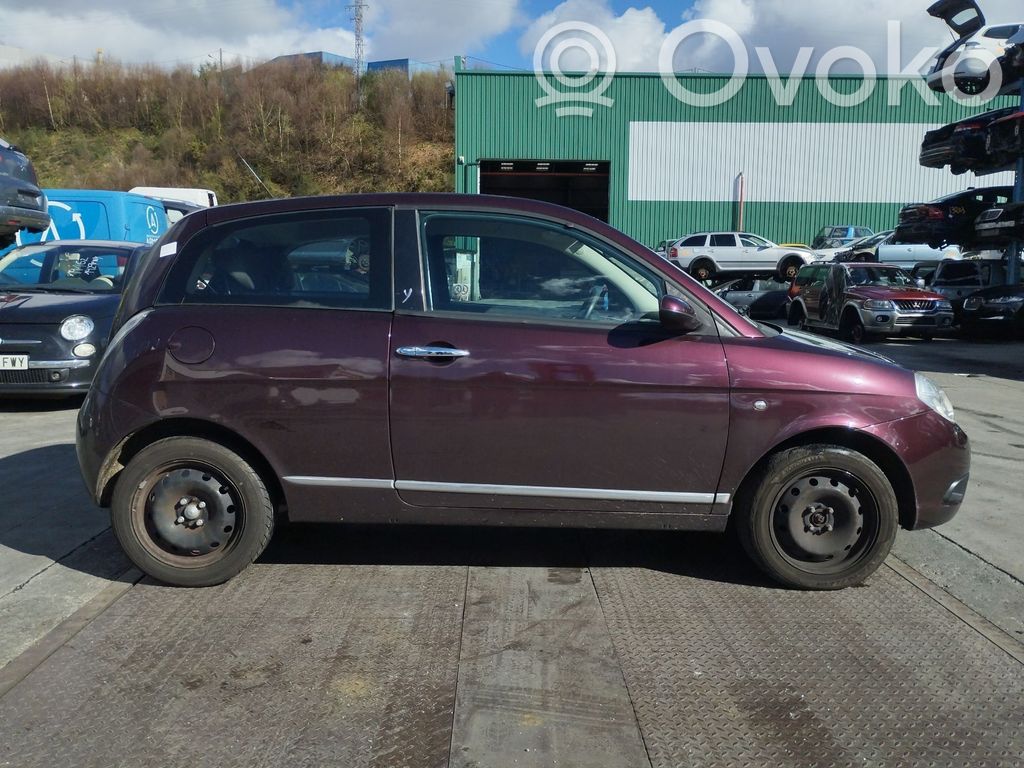 Ypsilon Ypsilon  51795235