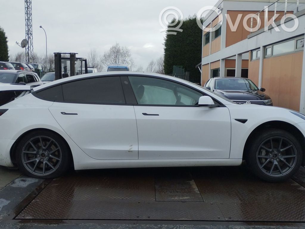 Model S Tesla Model S  1020348A2206C