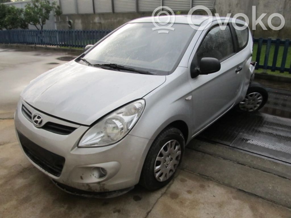 i20 (PB PBT) i20  9350931043
