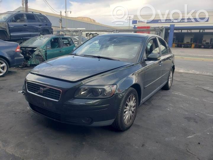 S40 S40, V40