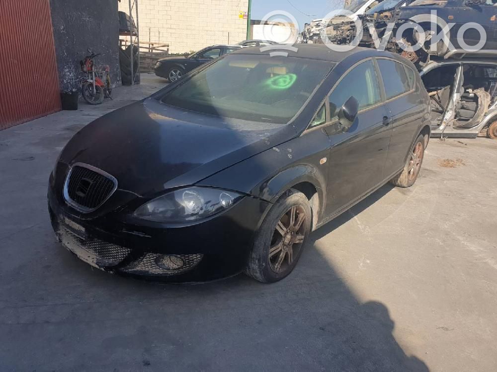 Leon (1P) Leon  5P0953235A