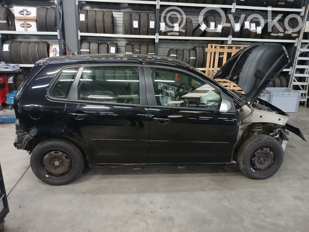 Polo IV 9N3 Polo  6Q0807305