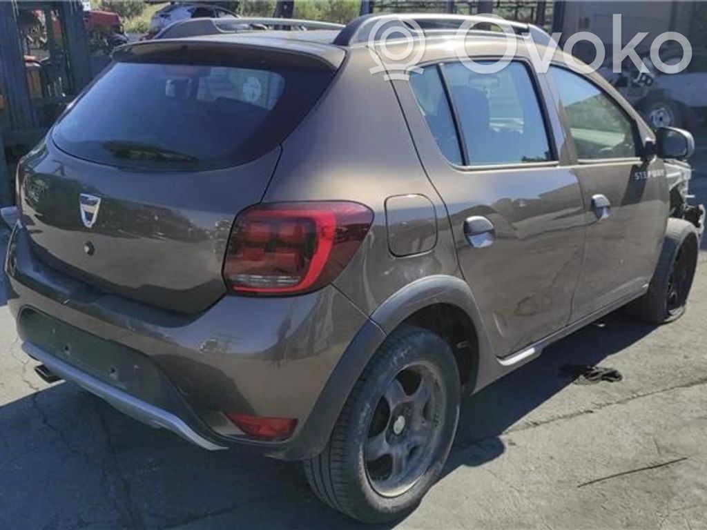 Sandero Sandero, Sandero Stepway
