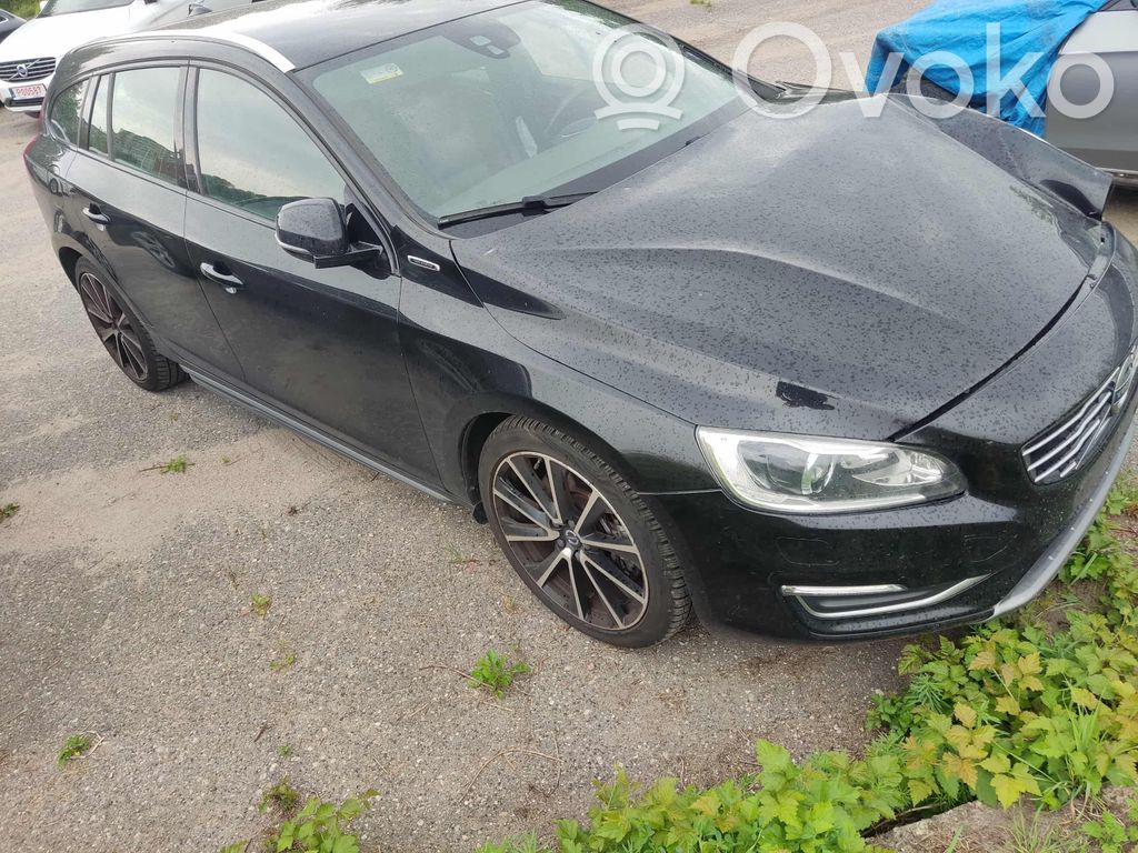 V60 V60, V60 Cross Country  31430441