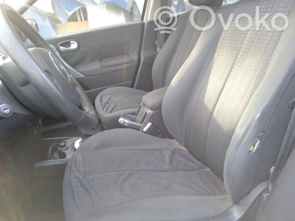 Megane II Megane  8200587074