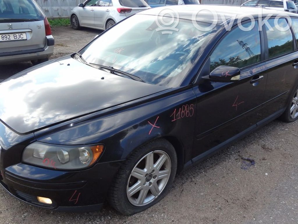 S40 S40, V40