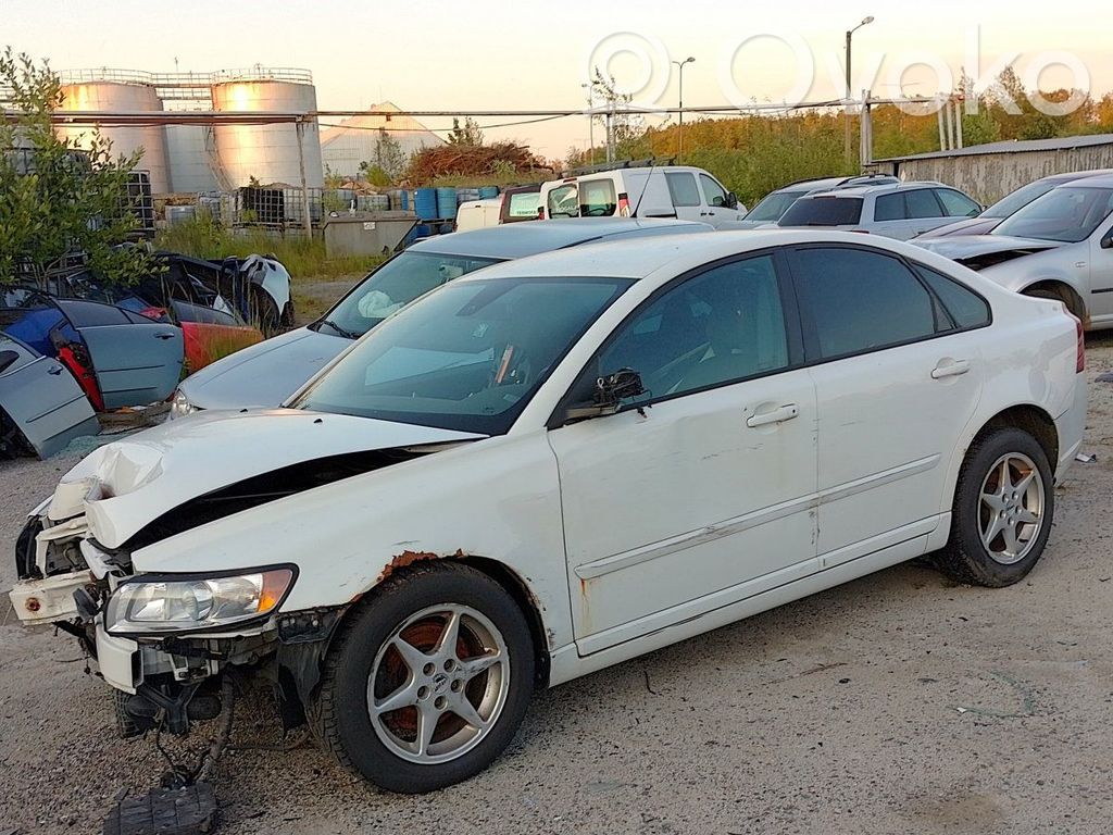 S40 S40, V40