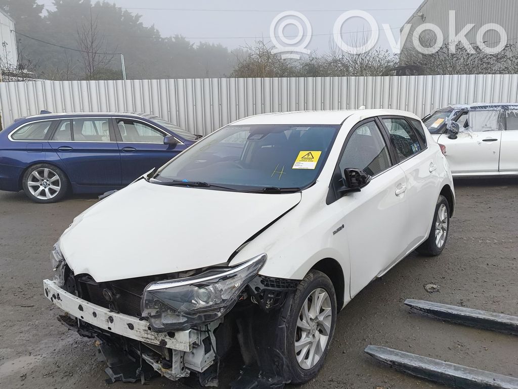 Auris E180 Auris  B02L