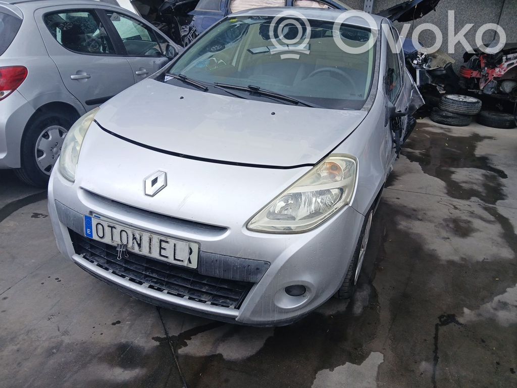 Clio III Clio  8201054119