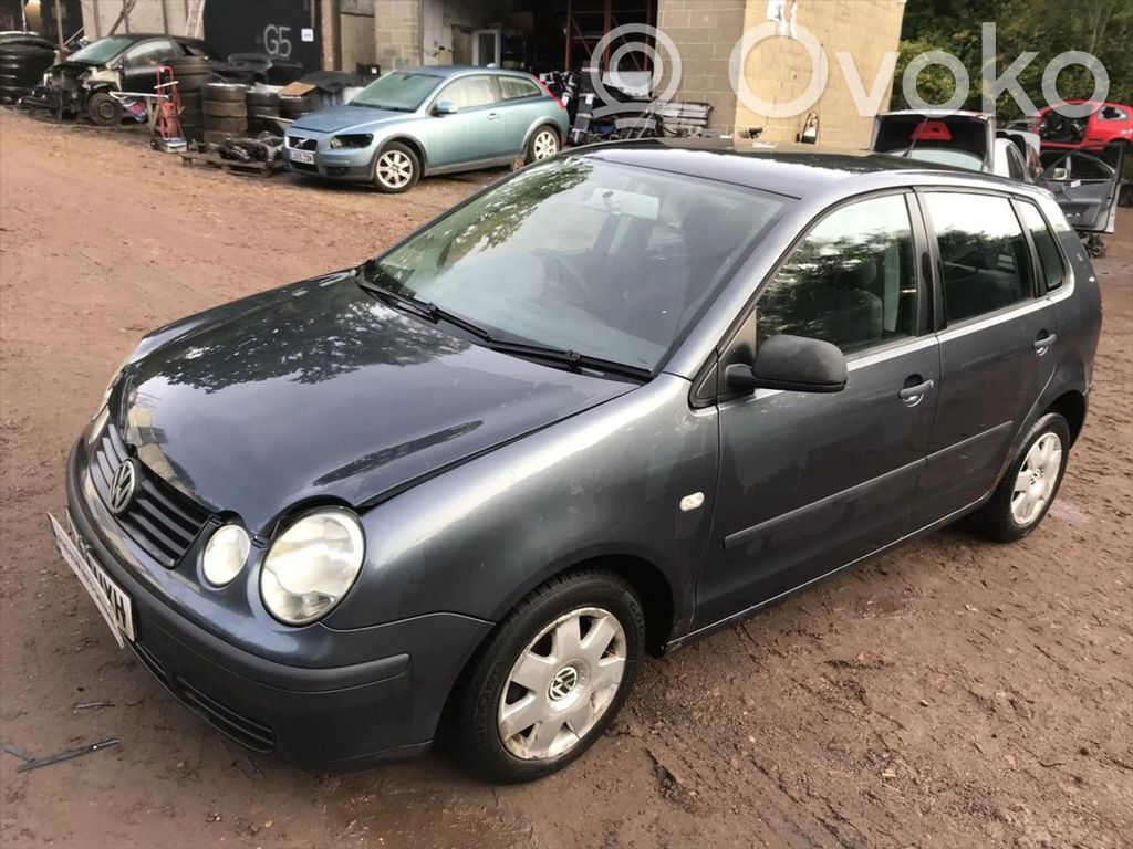 Polo IV 9N3 Polo  6Q0857756D