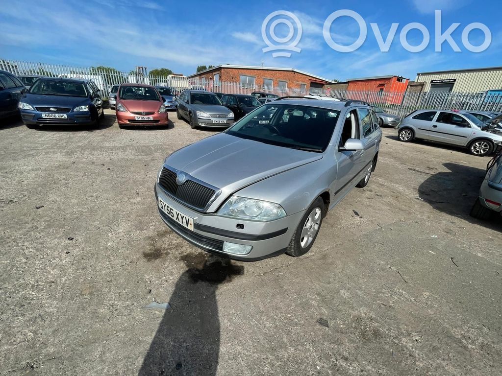 Octavia Mk2 (1Z) Octavia  1Z5827501D