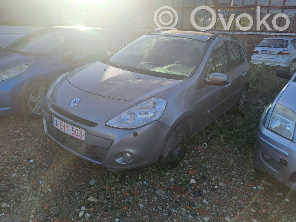 Clio III Clio  8200946078