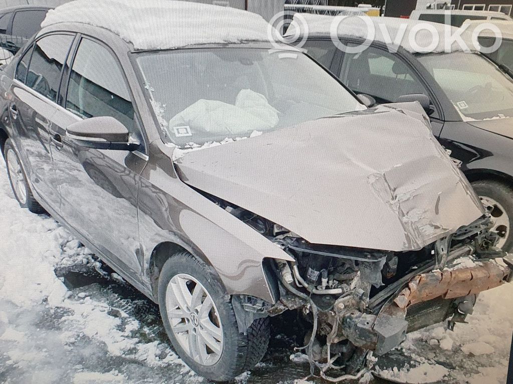 Jetta VI Jetta  5K4839015L