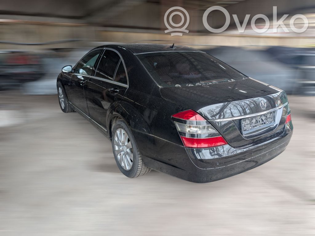 S W221 S-class, AMG (W126, W140, W220, W221, W222)  A2218207989