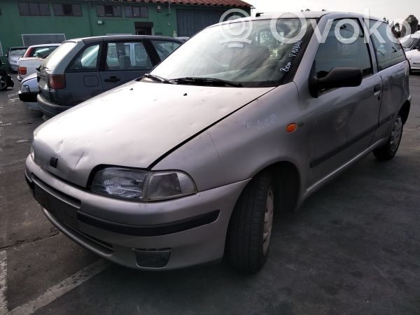 Punto (176) Punto