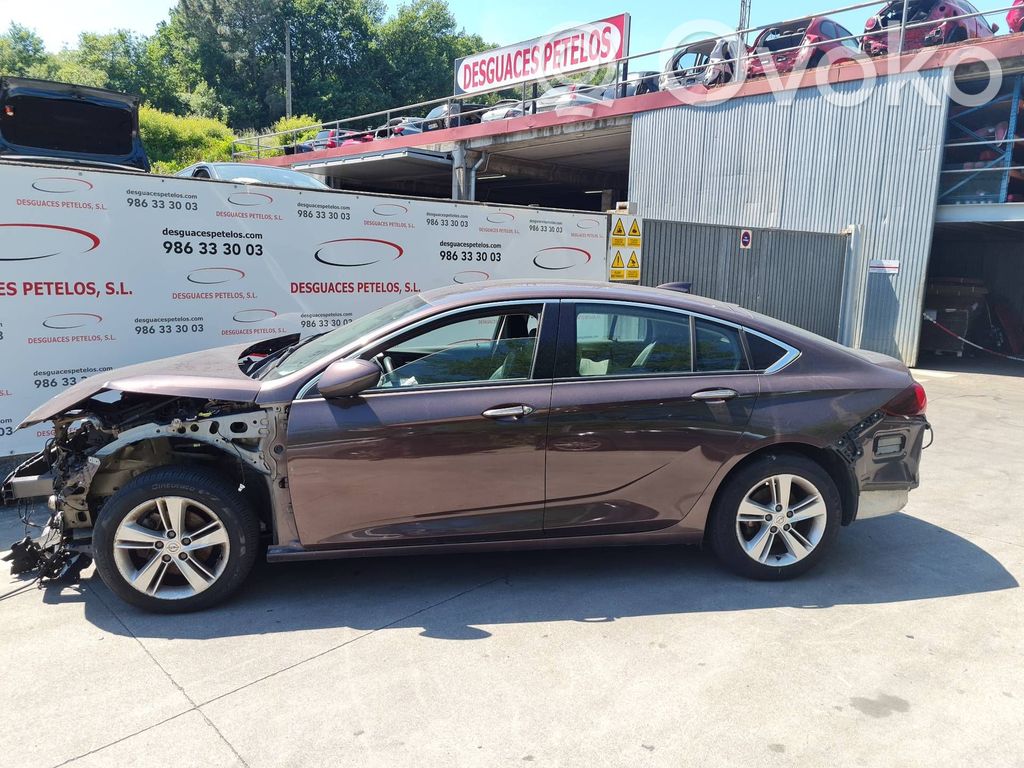 Insignia B Insignia  84315515