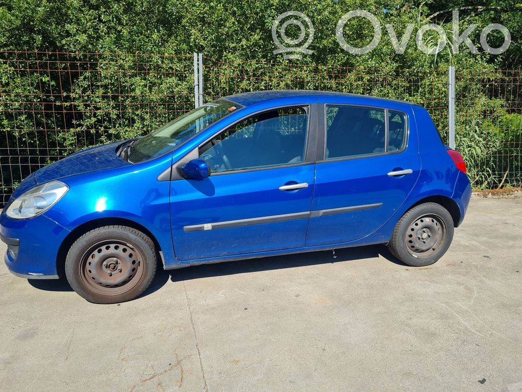 Clio III Clio  8200584675A
