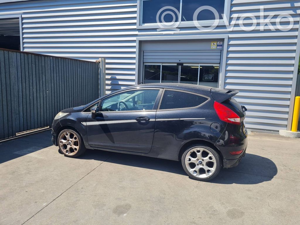 Fiesta Fiesta  8A6T13335CC