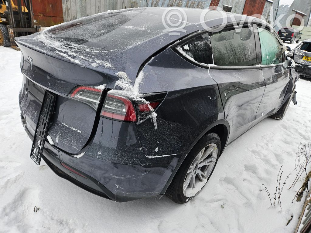 Model Y Tesla Model Y  109533800D