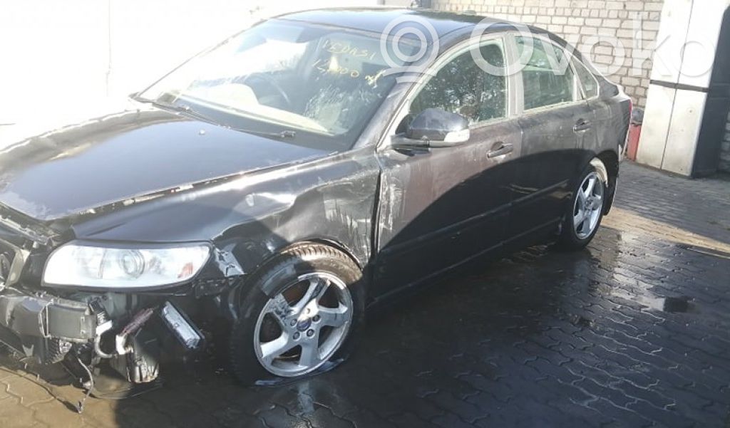 S40 S40, V40