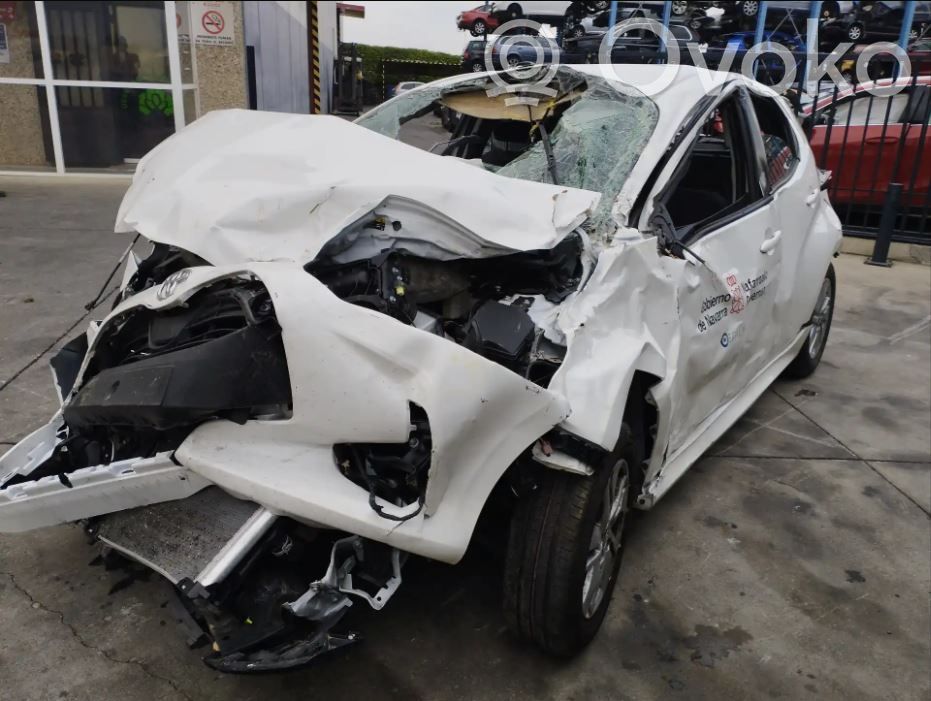 Yaris Yaris  19000F3010