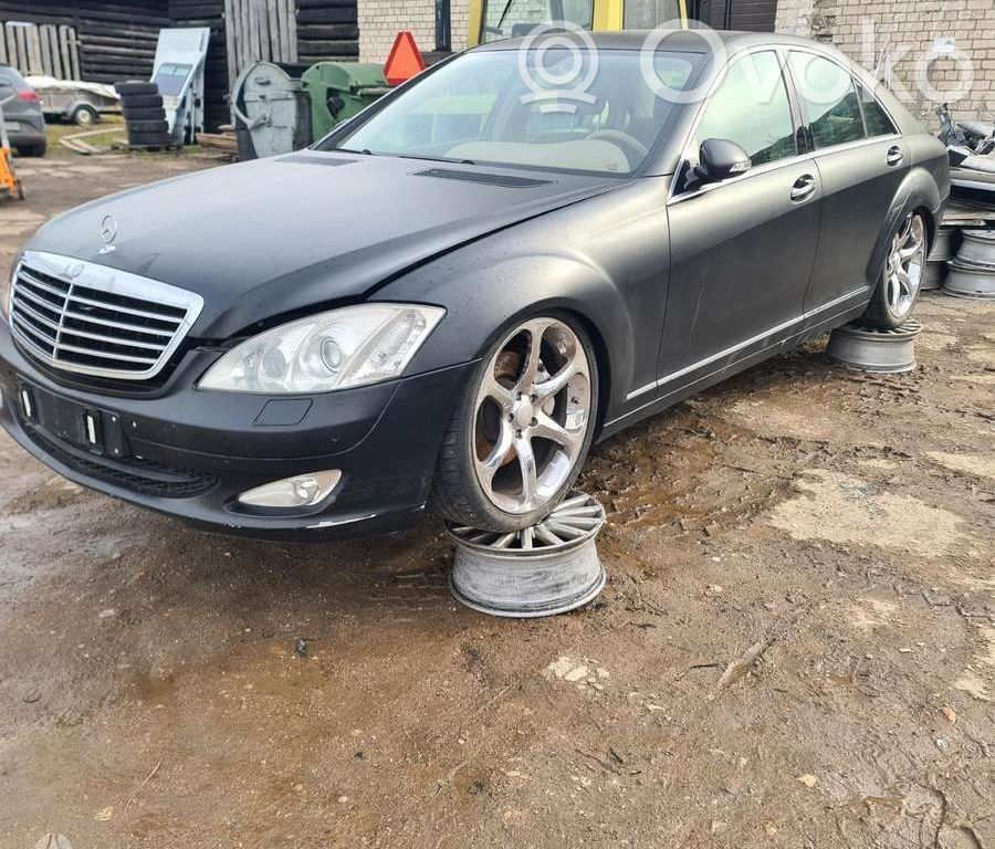 S W221 S-class, AMG (W126, W140, W220, W221, W222)  1928404682