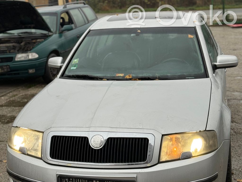 Superb B5 (3U) Superb  059121350F