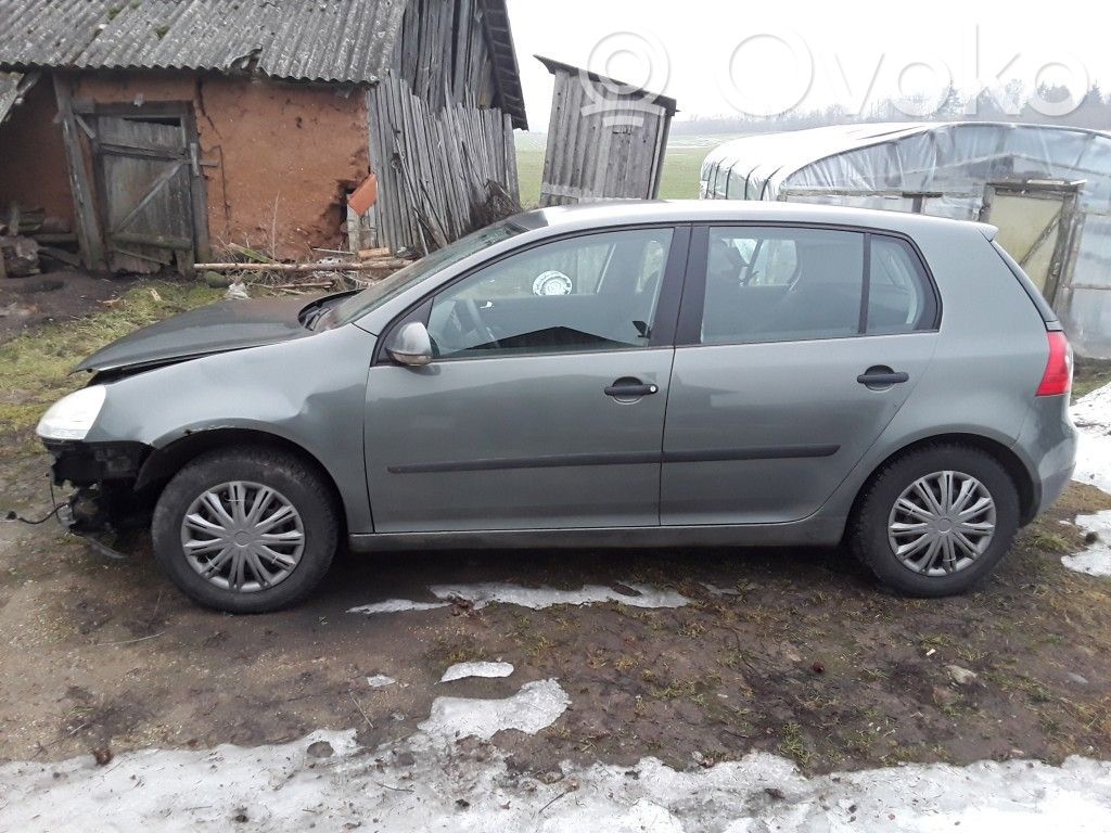 Golf V Golf  047906262