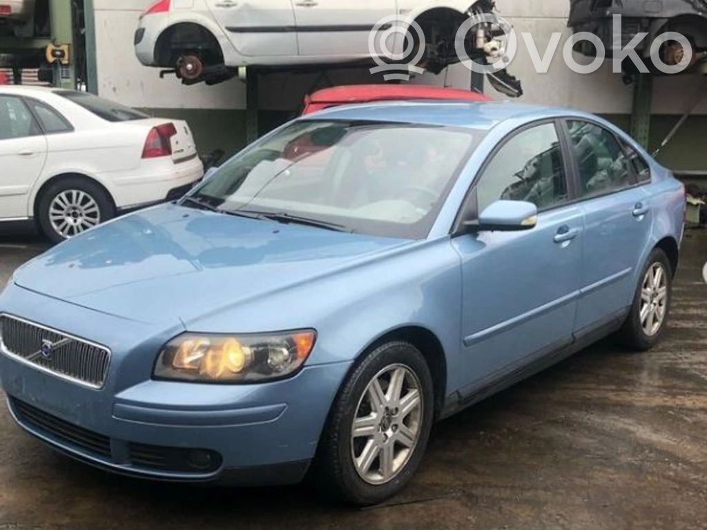 S40 S40, V40
