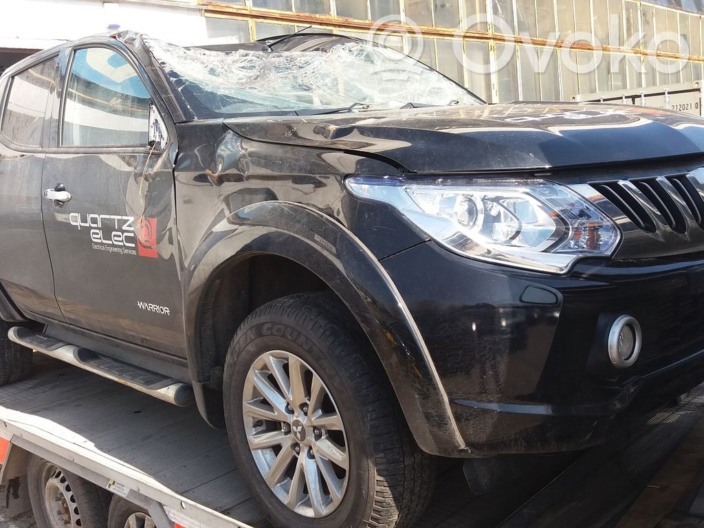L200 L200, L300, L400 Space Gear  4605A201