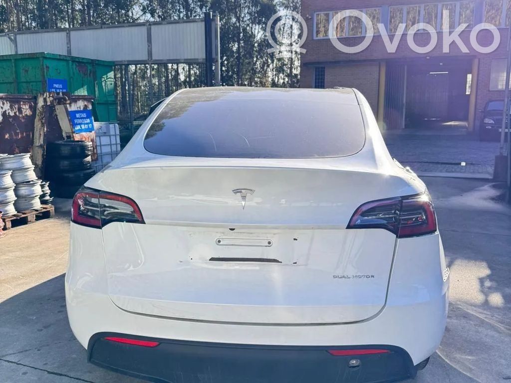 Model Y Tesla Model Y