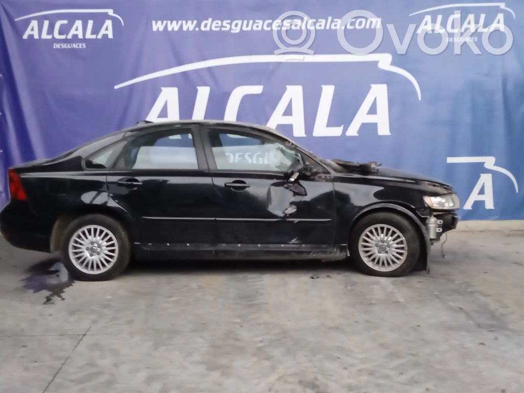 S40 S40, V40