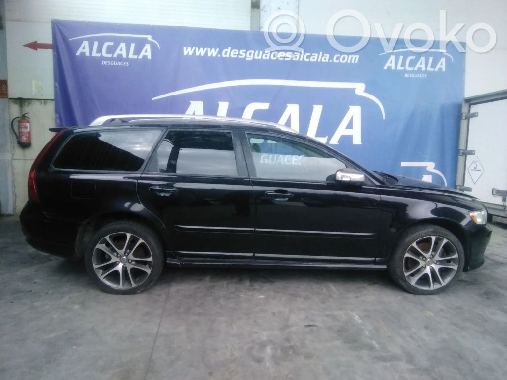 V50 V50  30779128