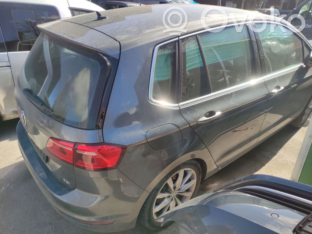 Golf Sportsvan Golf  5Q0512011KG