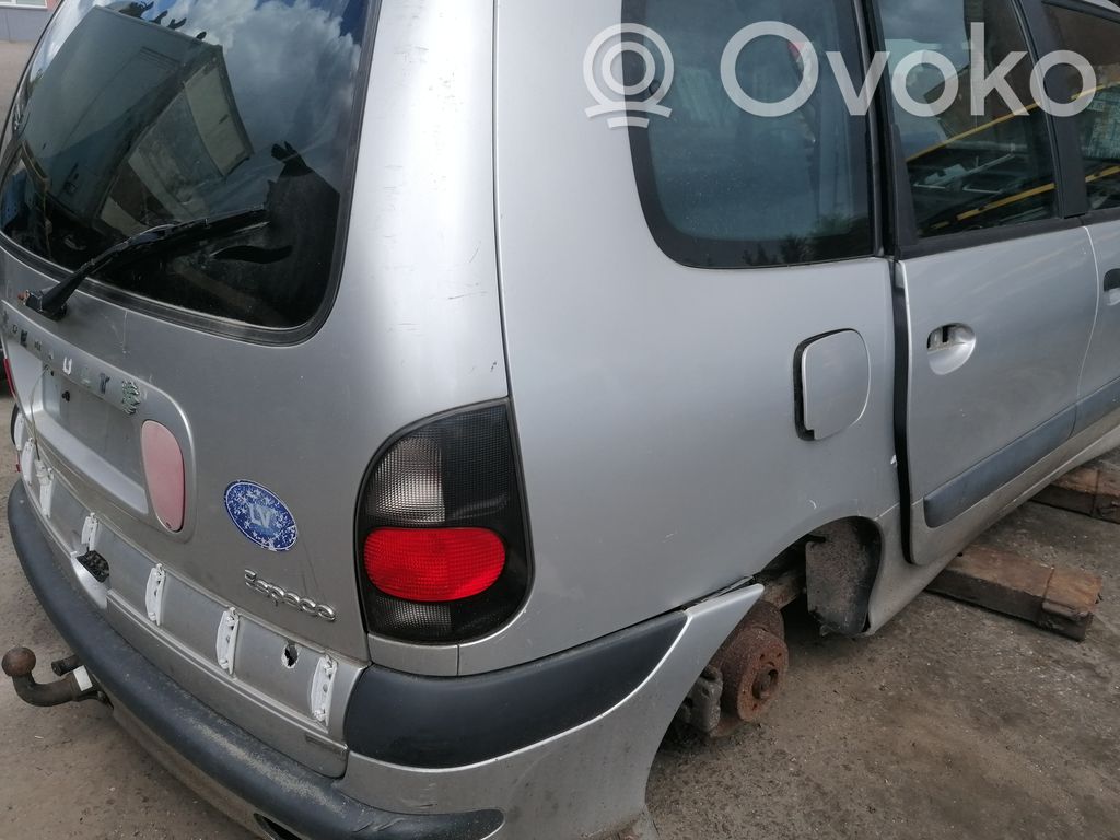 Espace III Espace  89002587