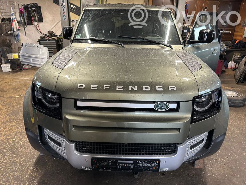 Defender Defender  M8B26A003AA