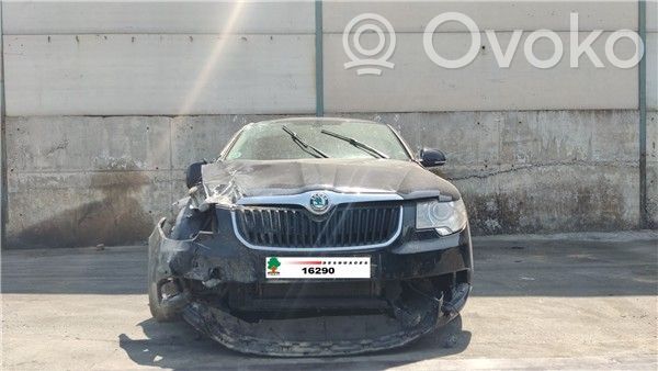 Superb B6 (3T) Superb  CFFB