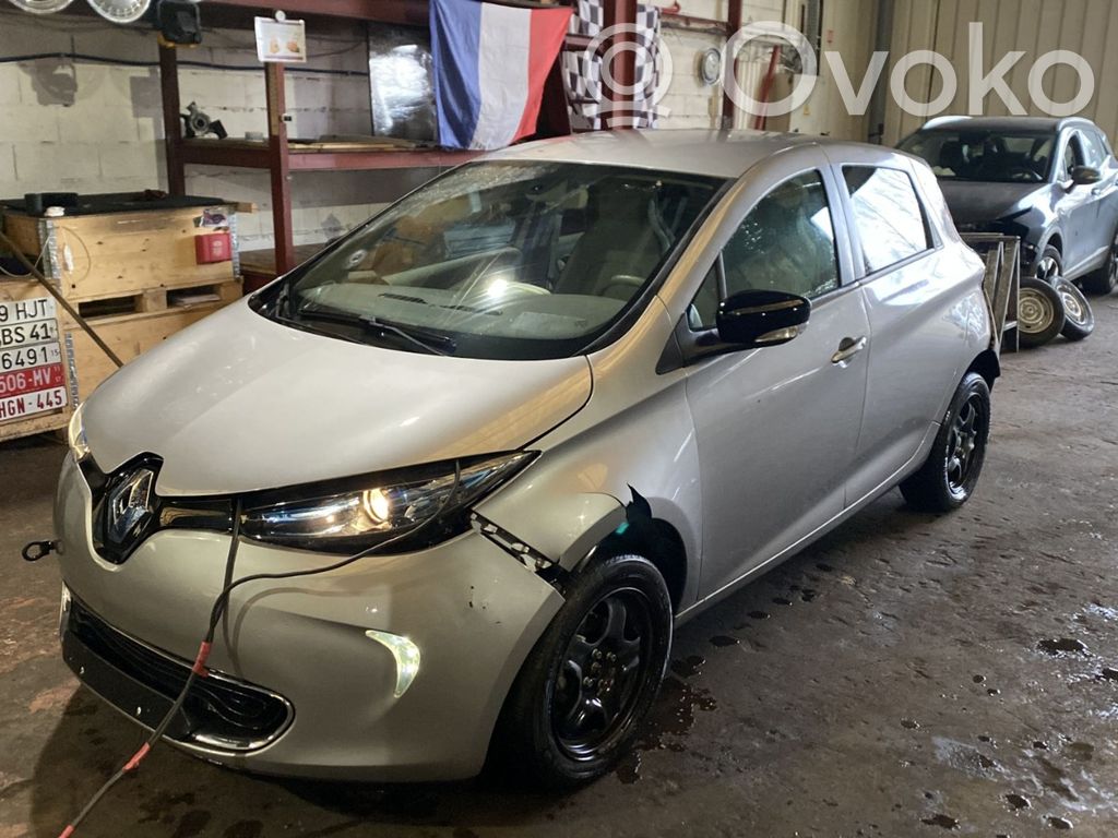 Zoe Zoe  681005070R