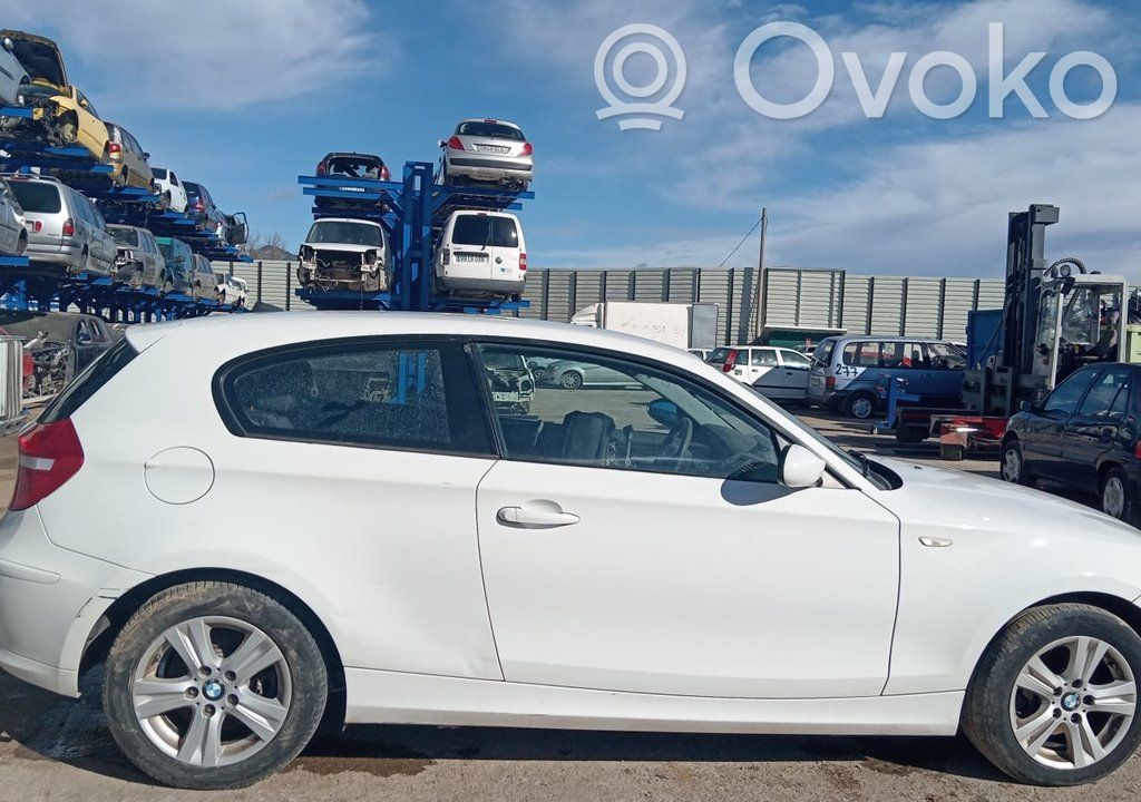 1 E81 E87 Series 1  FARODERECHO