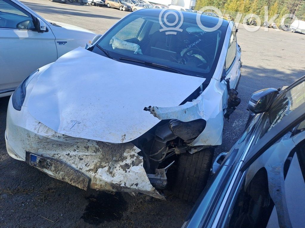 Model Y Tesla Model Y  149471498C