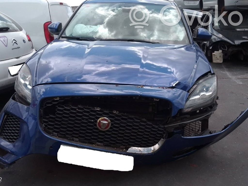 E-Pace E-Pace  J9C2945