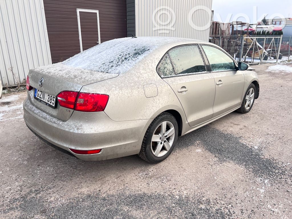 Jetta VI Jetta  5C6868237