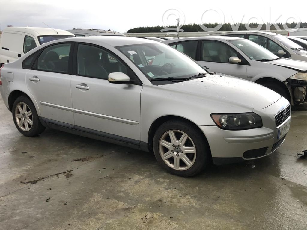 S40 S40, V40  31335233