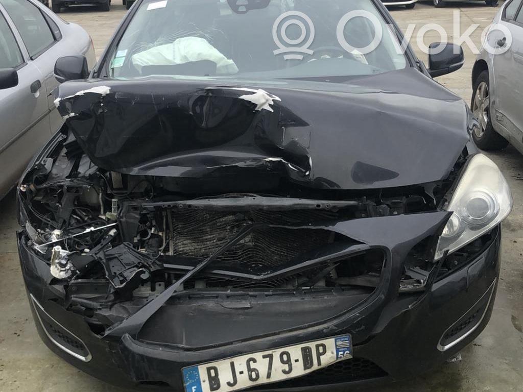 V60 V60, V60 Cross Country  36050938