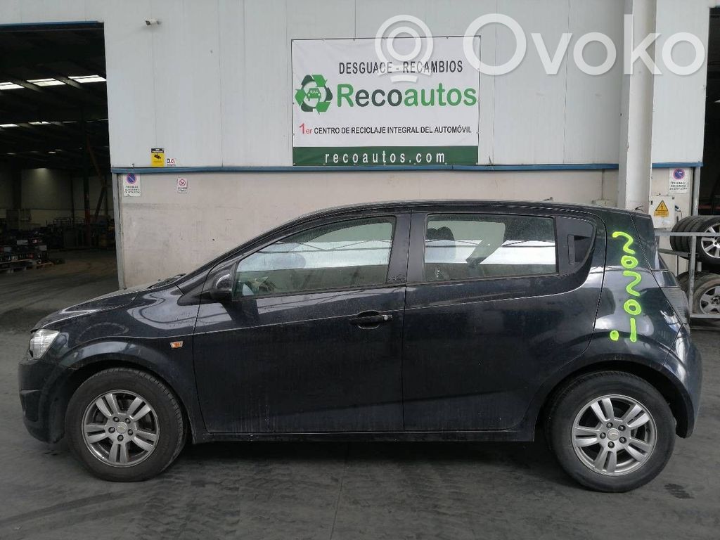 Aveo Aveo  96892015