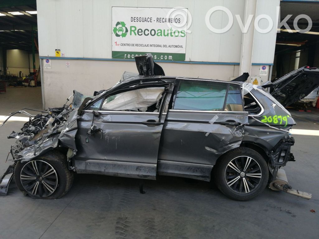 Tiguan Tiguan  05E109093D