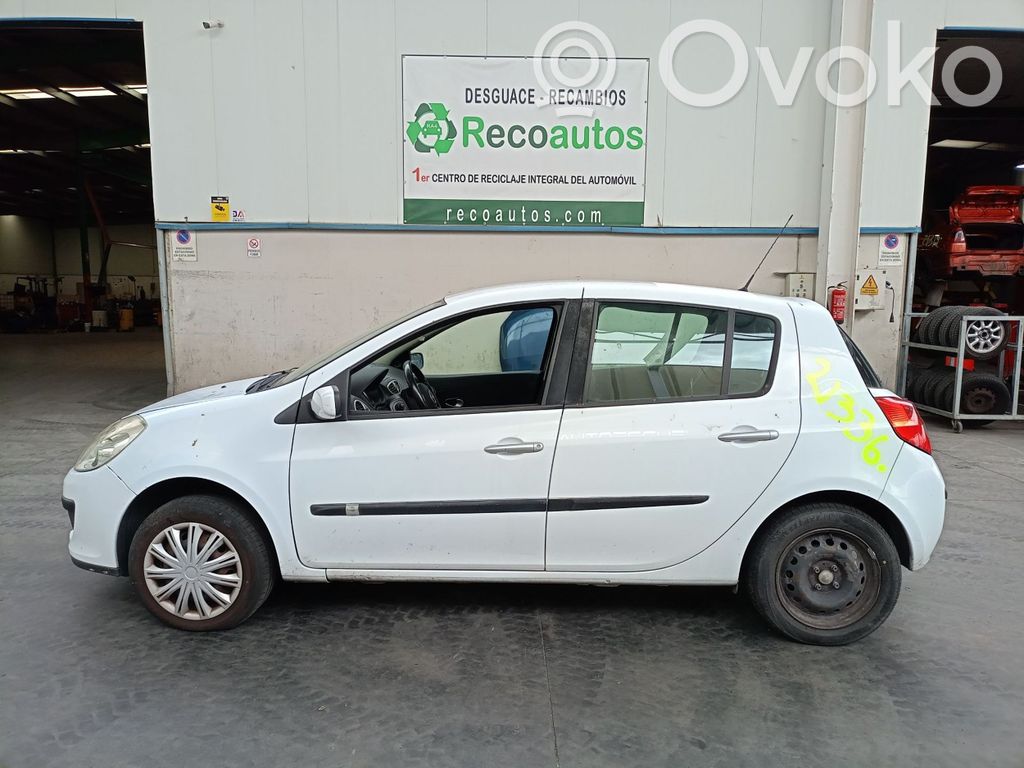 Clio III Clio  7701208680